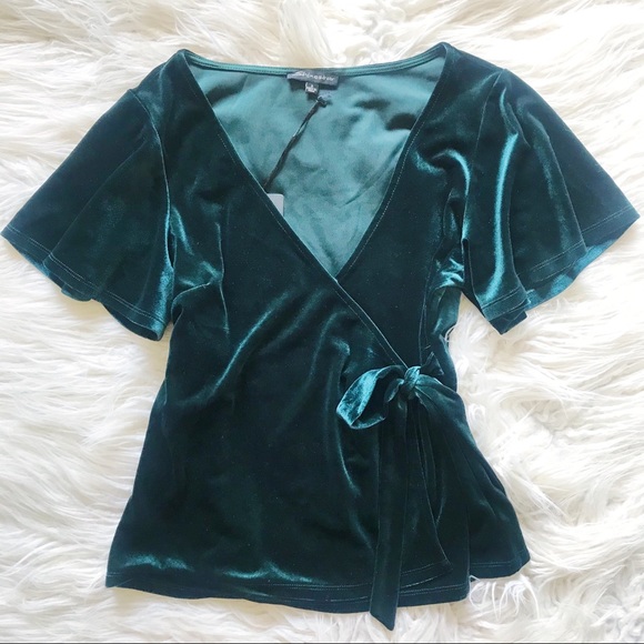 Emerald Velvet Blouse🌲 - Picture 2 of 3
